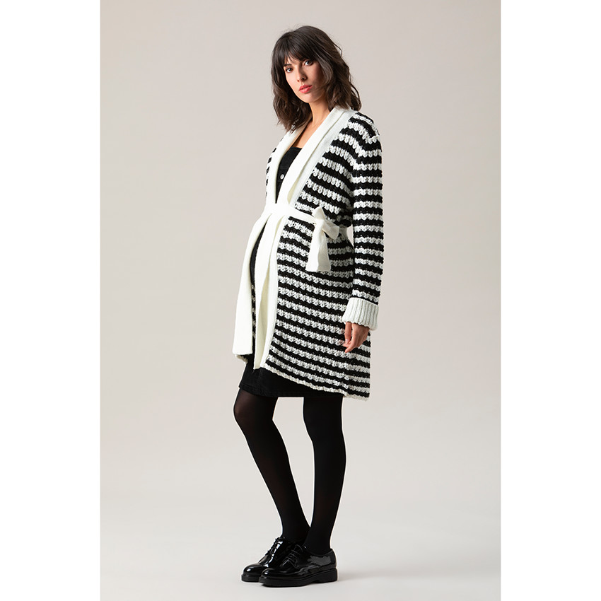 Chaqueta de punto grueso con rayas de jacquard 