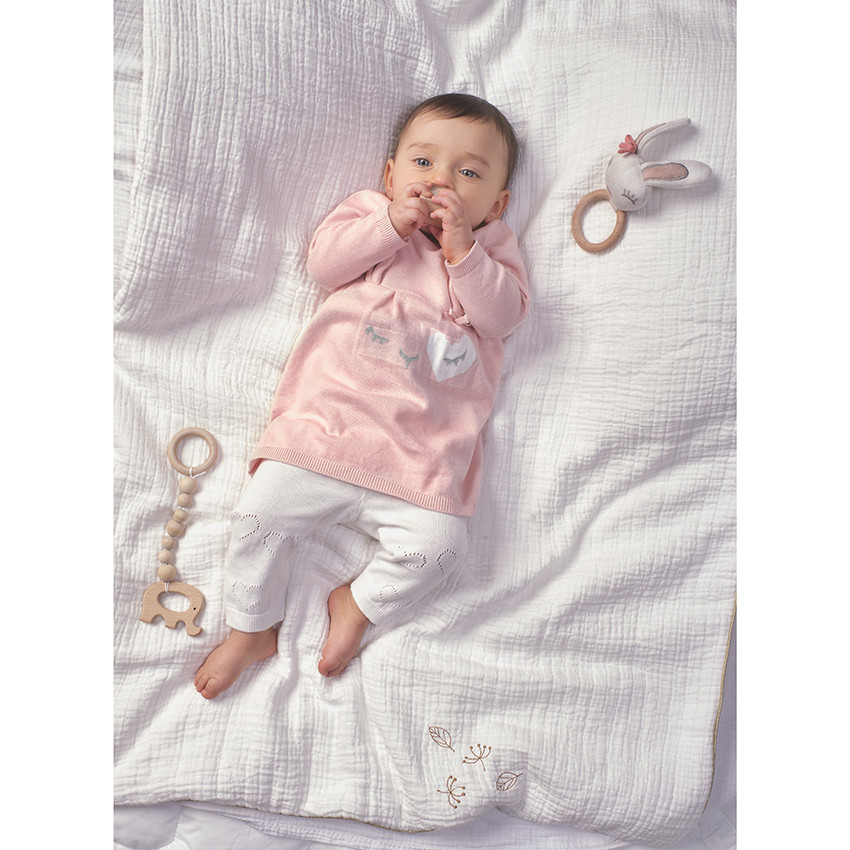 Conjunto con vestido de punto y pantalón con corazones  