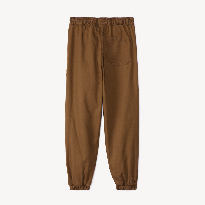 Pantalón jogger liso con forro de punto para niño 