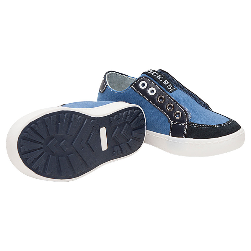 Zapatillas bajas de tela sin cordones  