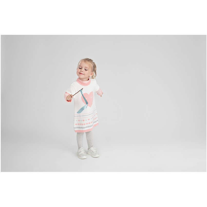 Vestido de manga corta de punto con corazón de jacquard 