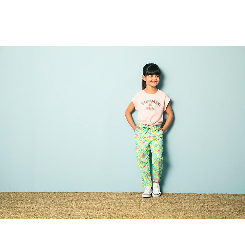 Camiseta de corte cuadrado con parche de rizo para niña  Additional Camiseta de corte cuadrado con parche de rizo para niña