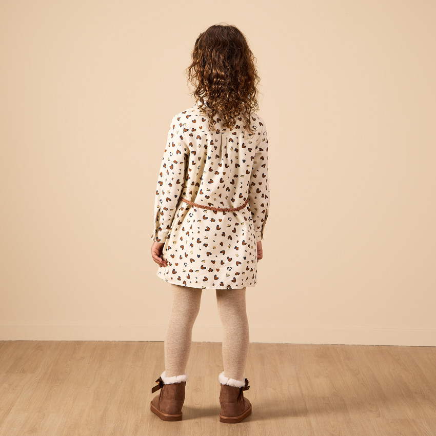 Ropa de niña: vestido camisero ceñido con estampado de corazones 