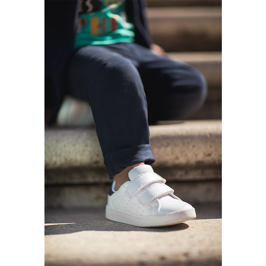 Zapatillas bajas con velcro del 20 al 23 