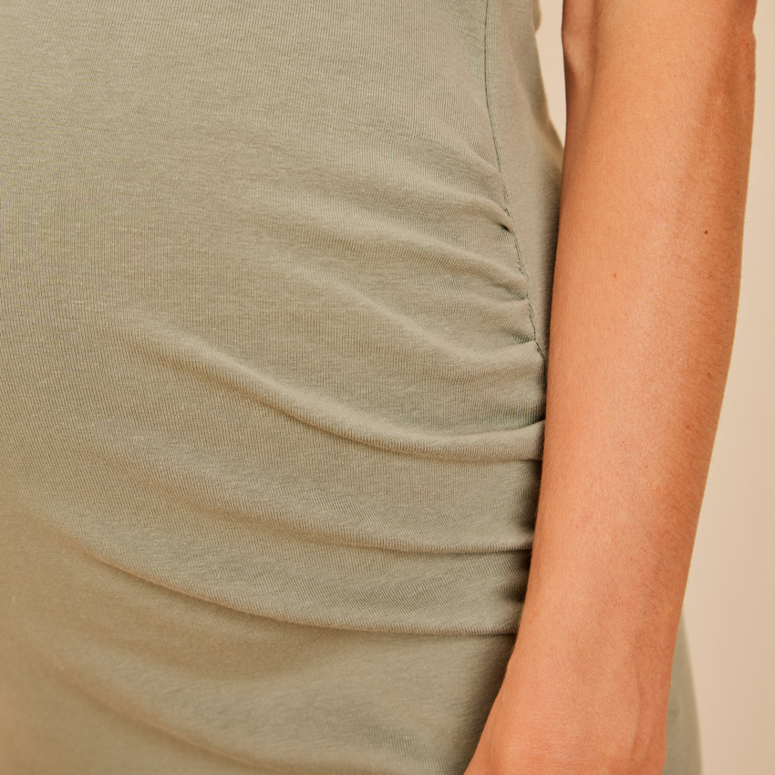 Vestido de punto para embarazada con bordado 