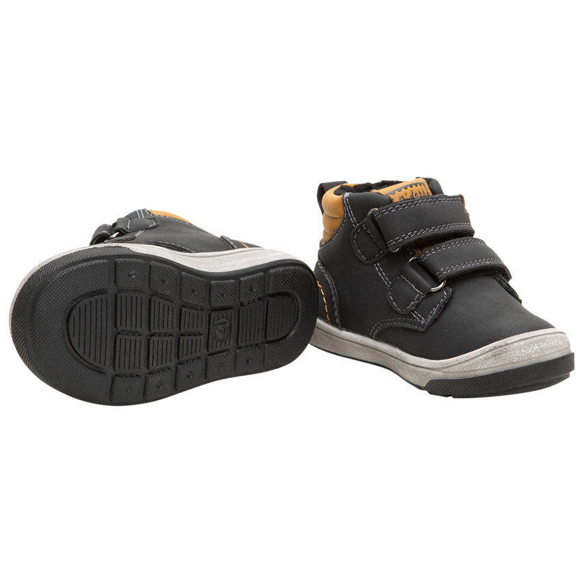 Botines efecto cuero con cierre de velcro y cuello contrastante 