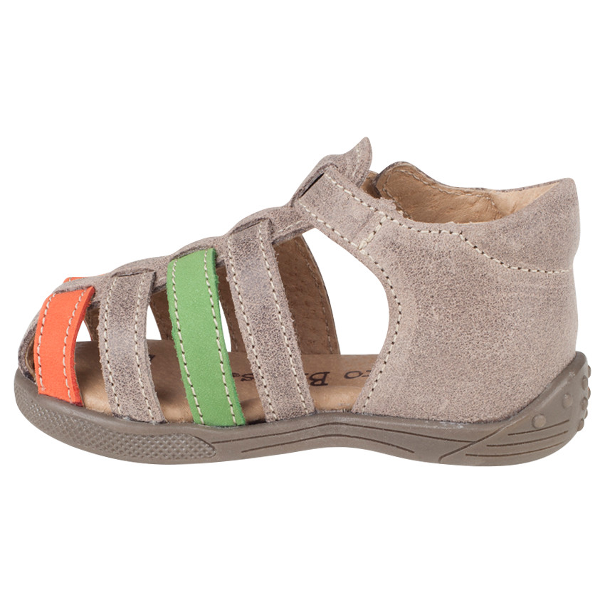 Zapatos descubiertos con correas con hebilla en contraste 