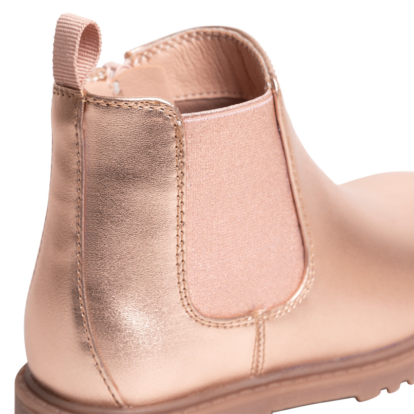 Botines Chelsea nacarados rosas para niña. 