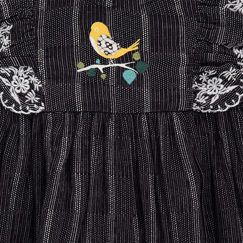 Vestido de manga corta con volantes y bordados con pájaro estampado 