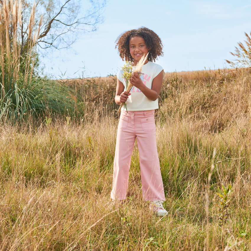 Jean ancho liso con botones de imitación de cuerno para niña 