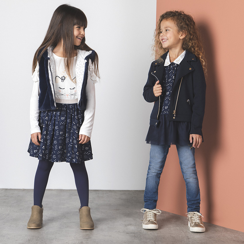 Pantalón slim con bordados y cinturón para niña  Additional Pantalón slim con bordados y cinturón para niña