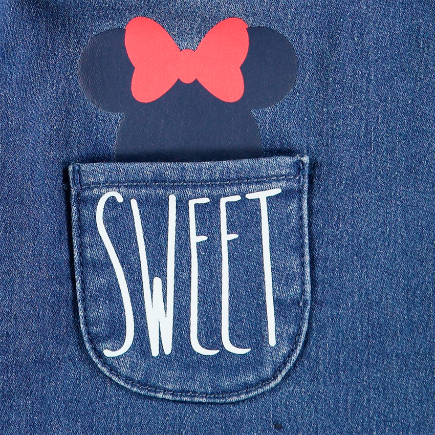 Peto corto vaquero con bolsillos y estampado de Minnie ©Disney 