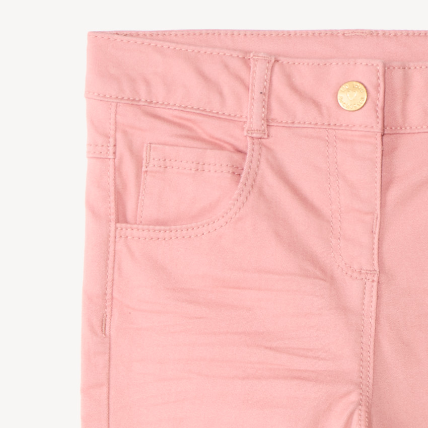 Pantalón slim para bebé niña en sarga lisa 