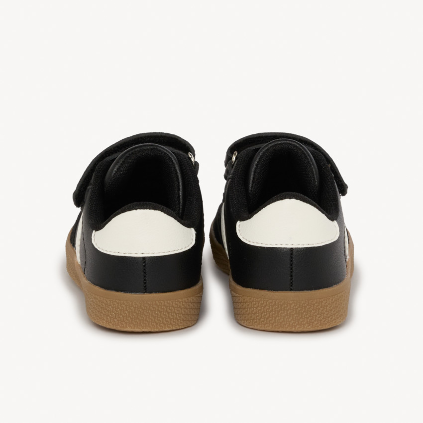 Baskets basses à semelle contrastée pour garçon 