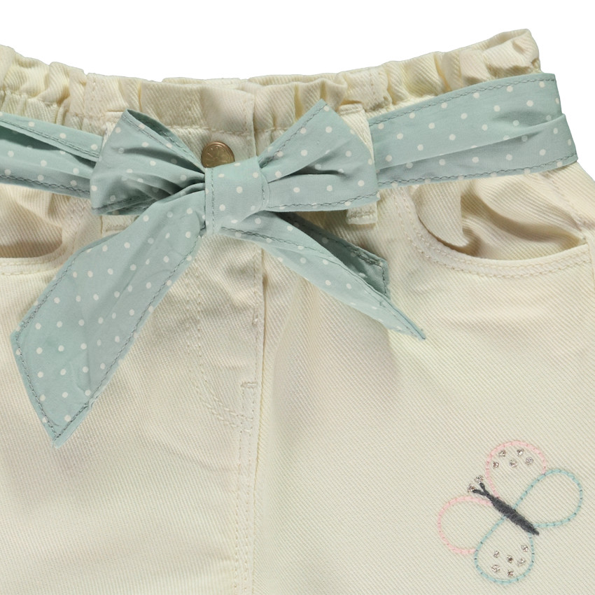 Jeans con cinturón de foulard y bordados de mariposas para bebé niña 
