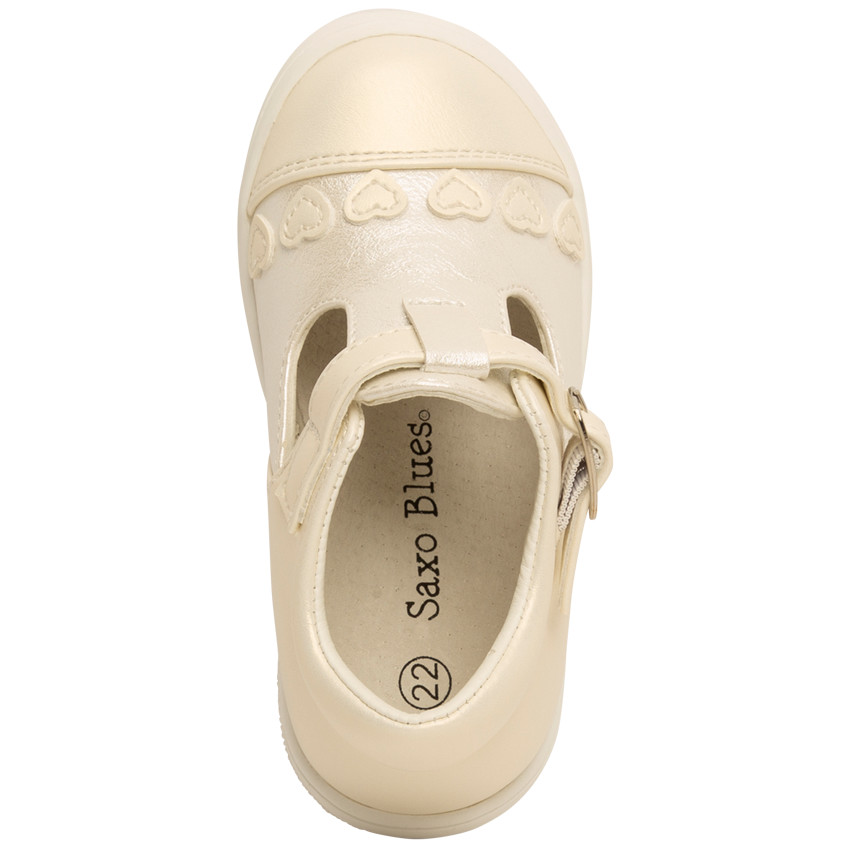 Merceditas efecto cuero nacarado con parches de corazones para bebé niña 