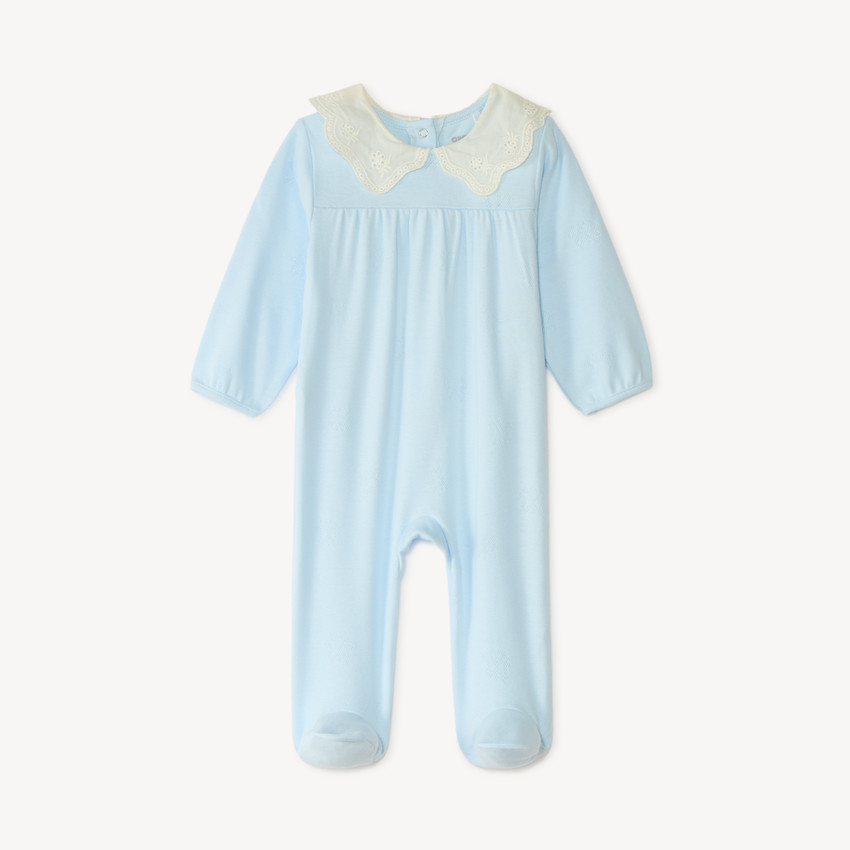 Pijama ligero con cuello de bordado inglés para bebé niña. 