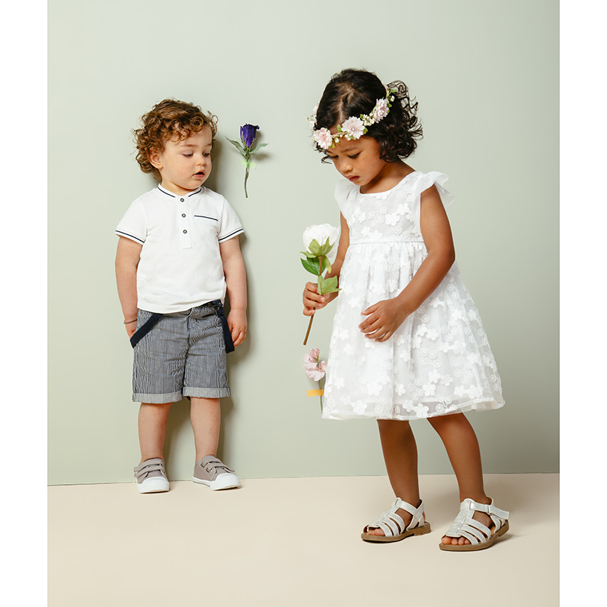 Bermudas de rayas verticales con tirantes ajustables 