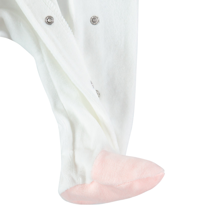 Pijama de terciopelo con cuello de babero y luna bordada 