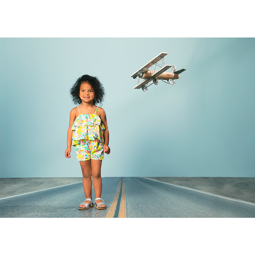 Conjunto corto estampado tropical para niña 