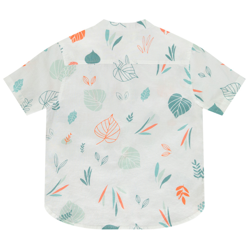 Camisa manga corta cuello mao y estampado fantasía para niño 