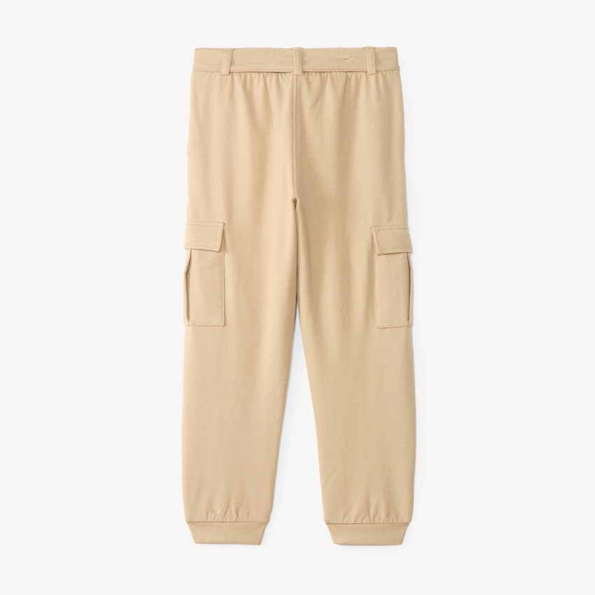 Pantalones de chándal para niña estilo cargo con cinturón ajustable. 