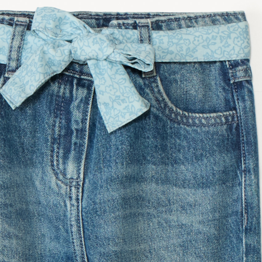 Jeans con cinturilla de flores para atar para niña 