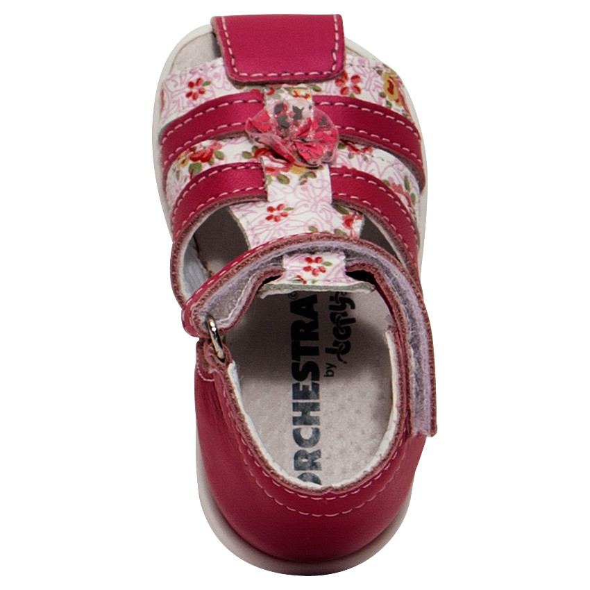 Sandalias de cuero de color fucsia irisado con estampado de flores 