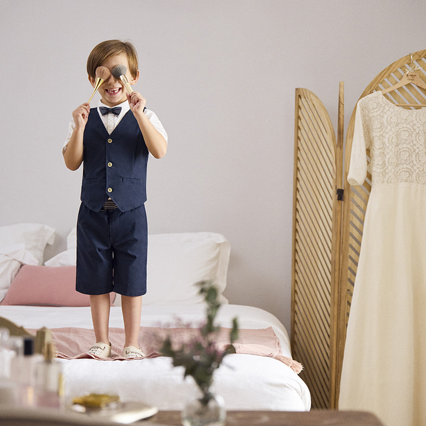 Chaleco sin mangas estilo camarero en color uniforme para niño 
