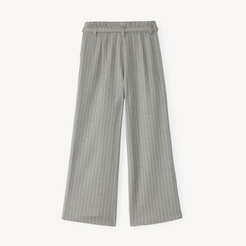 Pantalón de niña de felpa con corazón de strass. 