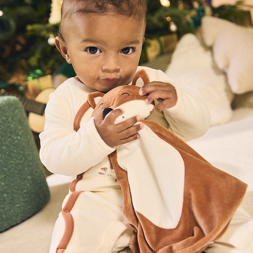 Pelele de terciopelo + doudou zorro a juego con aberturas diferentes según la edad 