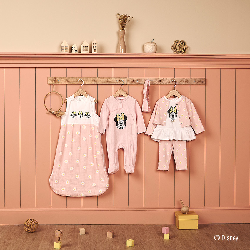 Pelele de jersey con parche de Minnie Disney para niña bebé  Additional Pelele de jersey con parche de Minnie Disney para niña bebé