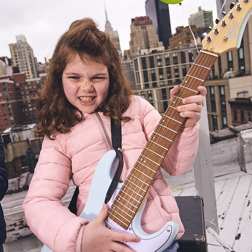 Plumífero ligero acolchado con capucha para niña 