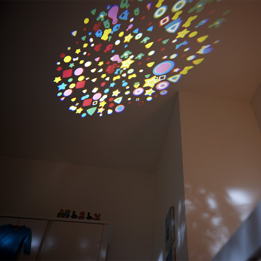 Vigilabebés con luz de compañía SCD580/00 