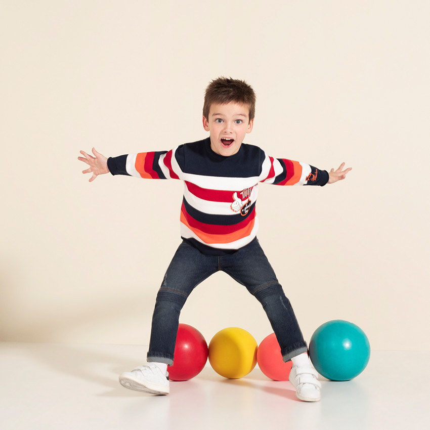 Vaqueros con efecto desgastado y arrugado  Additional Vaqueros con efecto desgastado y arrugado