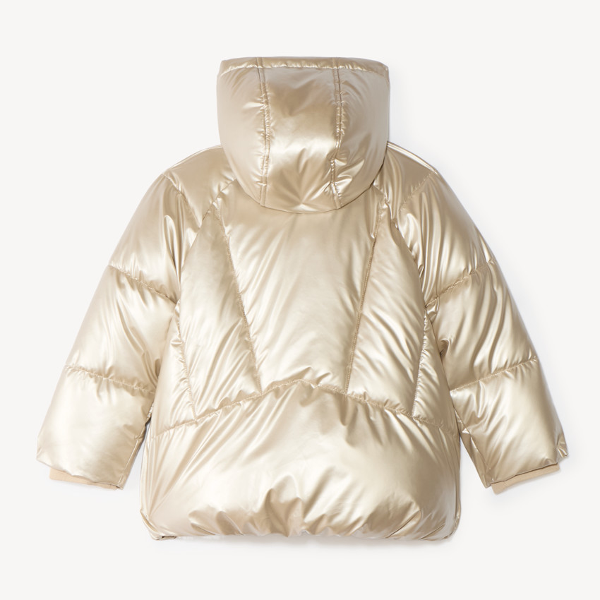 Chaqueta acolchada con capucha para niña, ideal para climas fríos. 