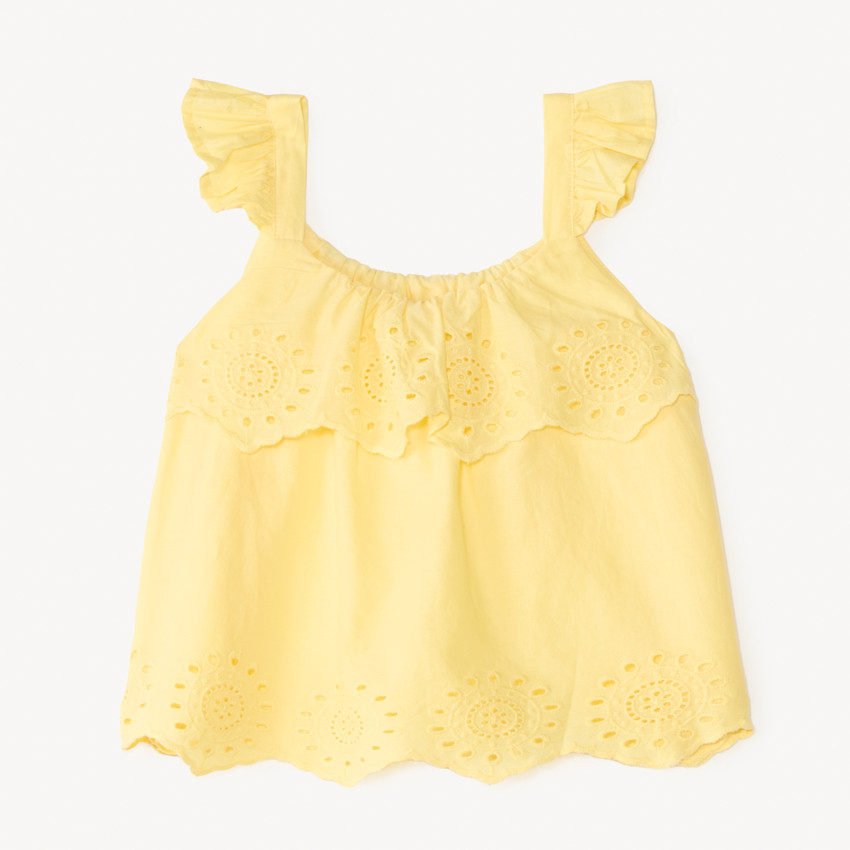 Top corto de voile liso con bordado de estilo inglés para niña. 