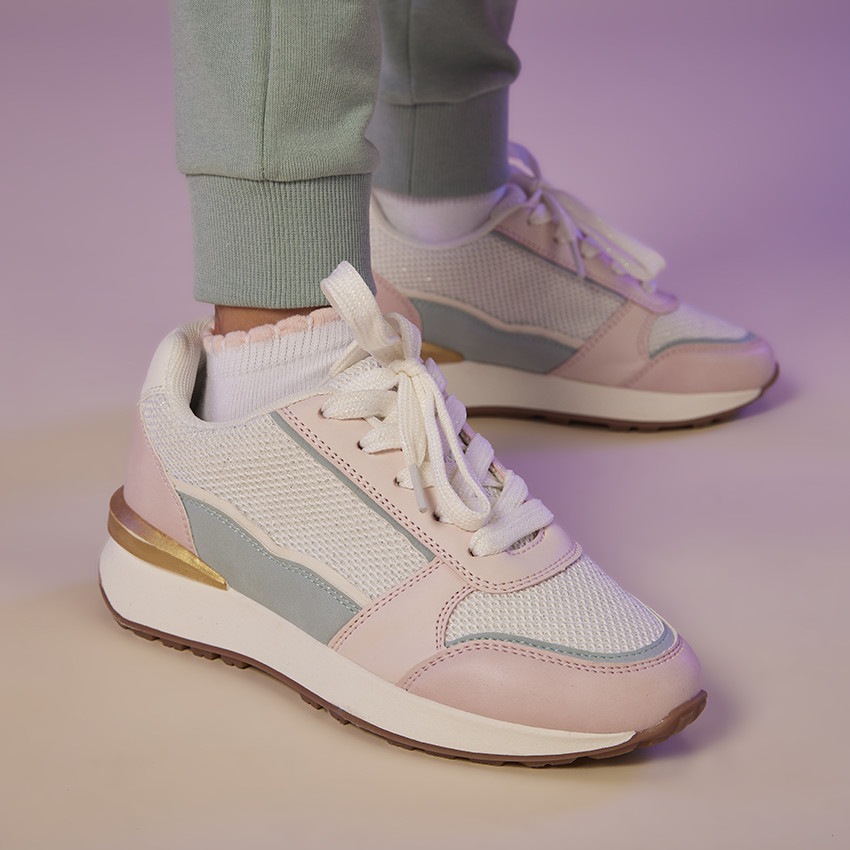 Zapatillas deportivas de malla con aplicaciones para niña 