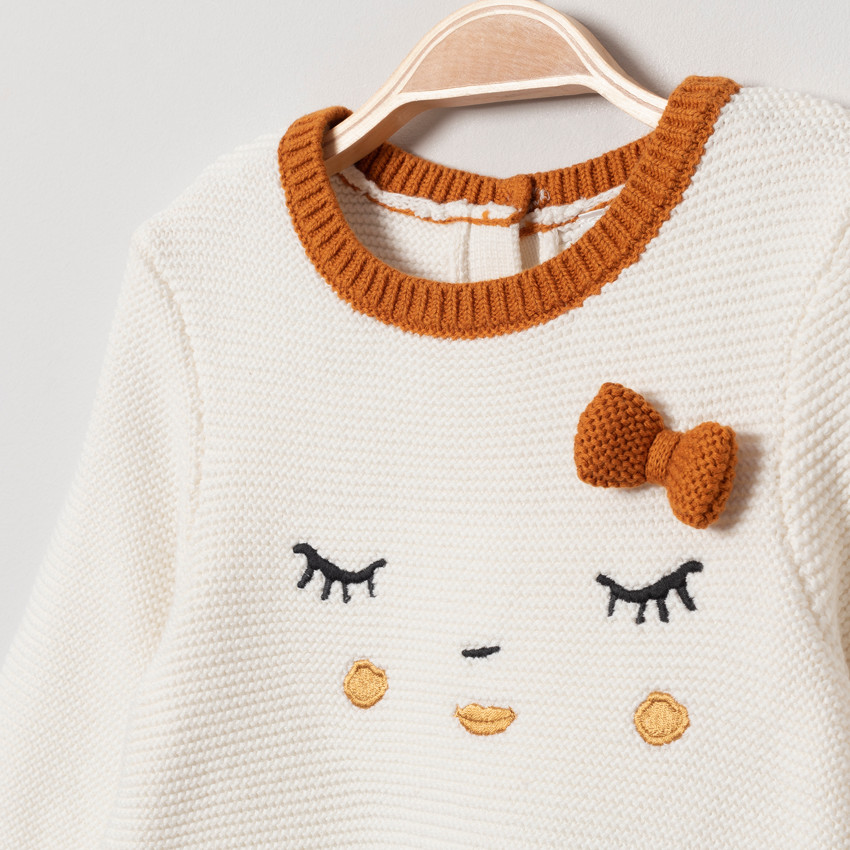 Vestido manga larga de malla fantasía con detalles bordados  