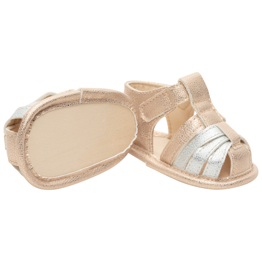 Sandalias efecto brillante 