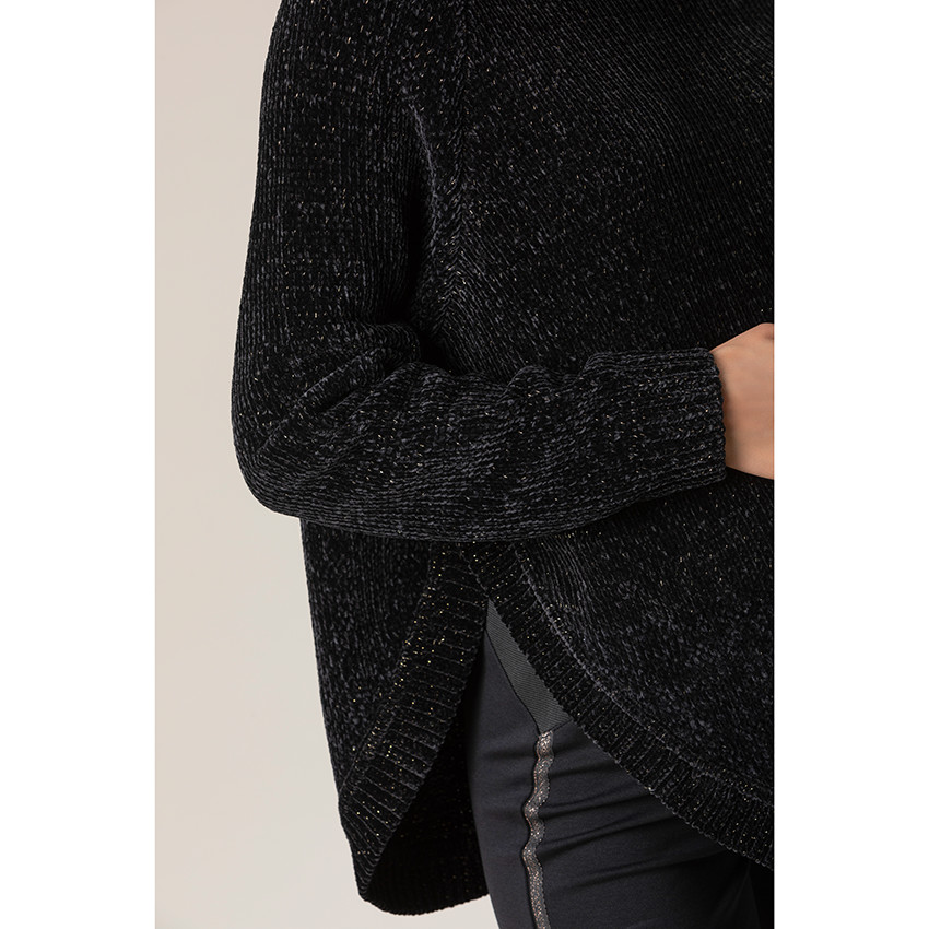 Jersey de oruga con forma de poncho con secciones redondeadas  Additional Jersey de oruga con forma de poncho con secciones redondeadas