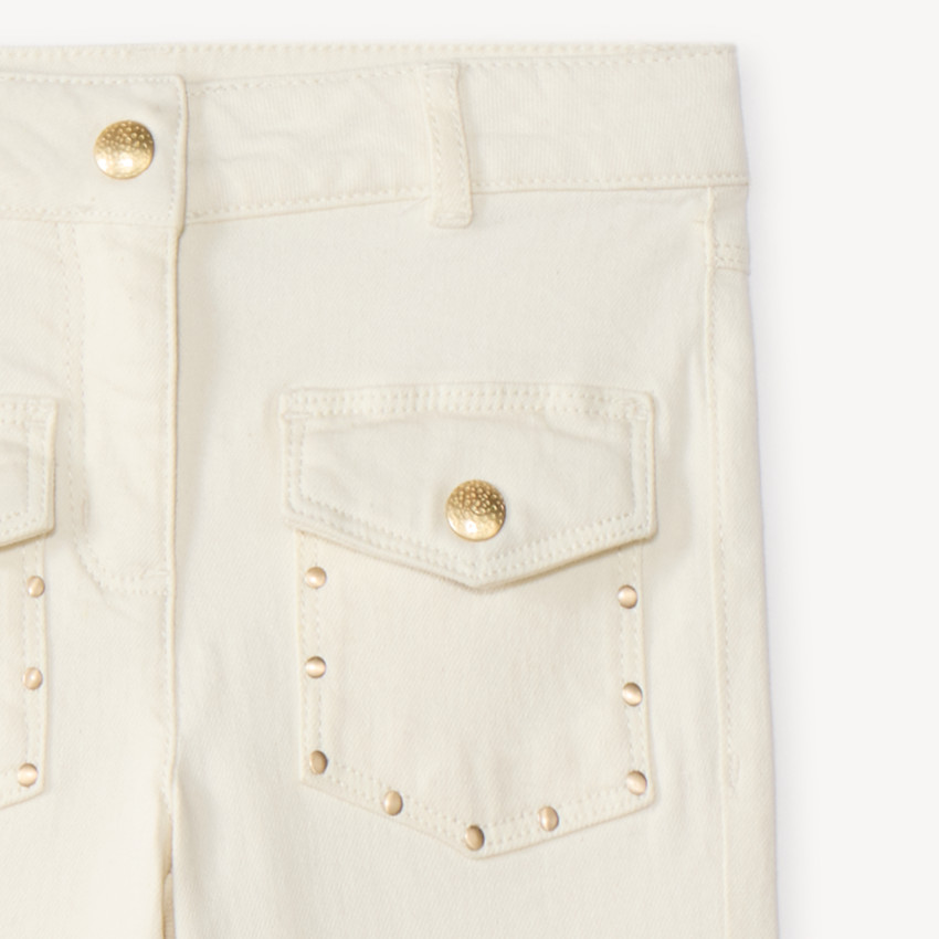 Jeans de campana con bolsillos parche para niña 