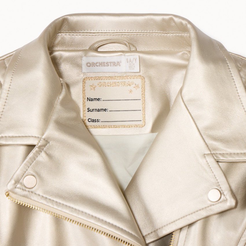 Perfecto estilo biker en efecto piel metálica para niña 