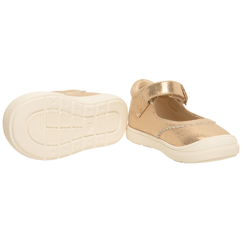 Babies doradas con velcro y detalle de mariposa para bebé niña  Additional Babies doradas con velcro y detalle de mariposa para bebé niña