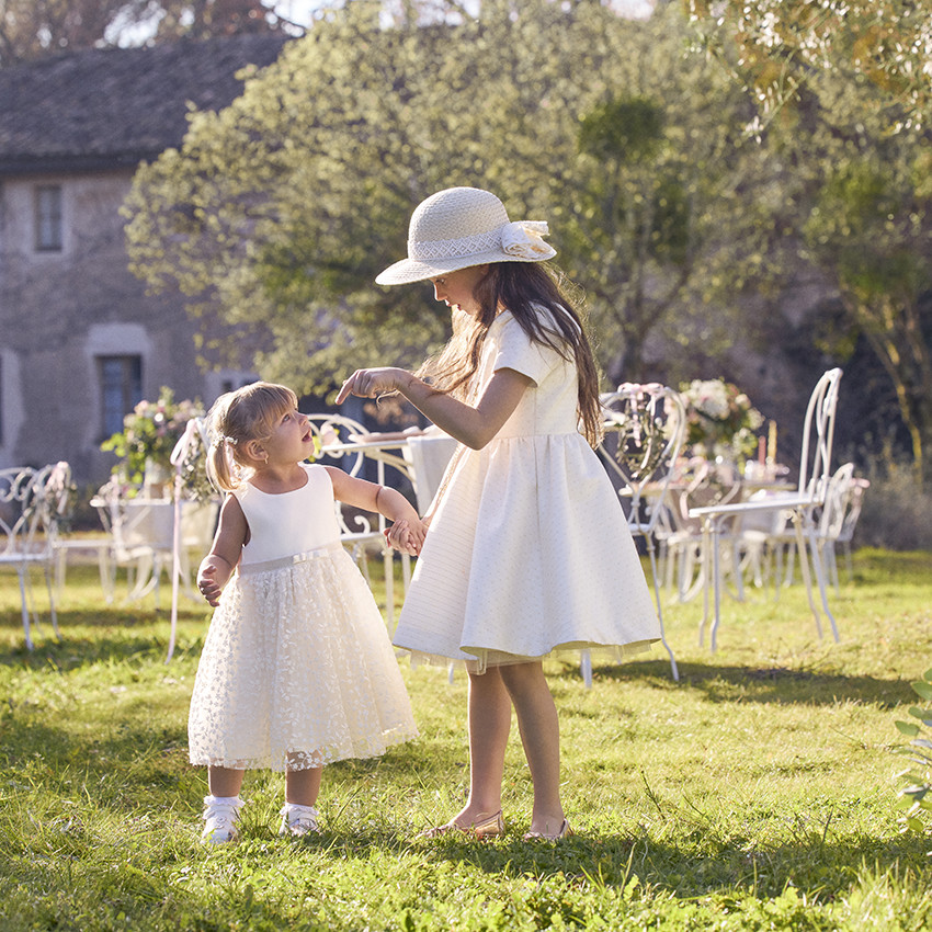 Vestido de ceremonia bimaterial con espalda calada en forma de corazón para niña bebé 