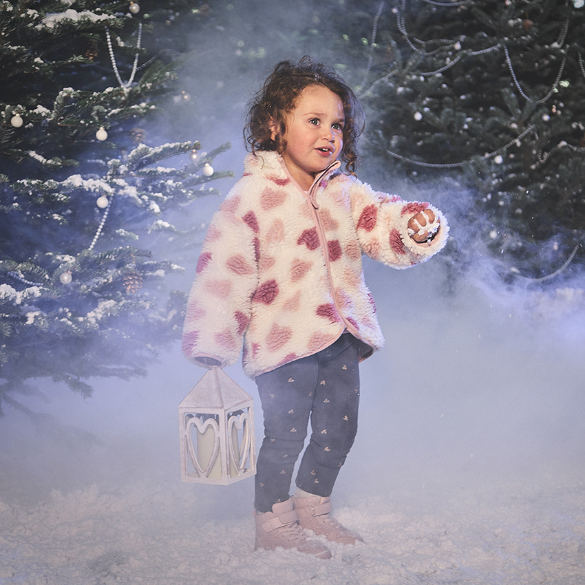 Chaqueta de sherpa con estampado de corazones para niña bebé 