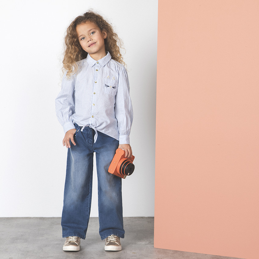 Jeans efecto lavado con cinturón  Additional Jeans efecto lavado con cinturón