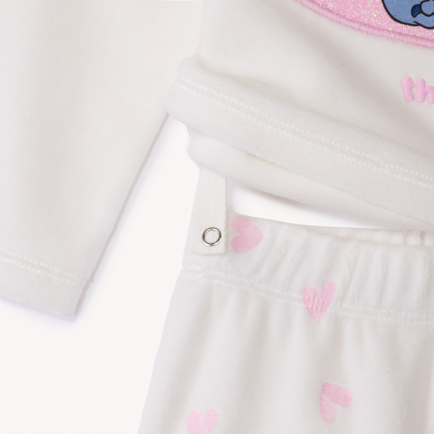 Set pyjama 2 pièces en velours Stitch Disney pour bébé fille avec finitions différentes selon l'âge 