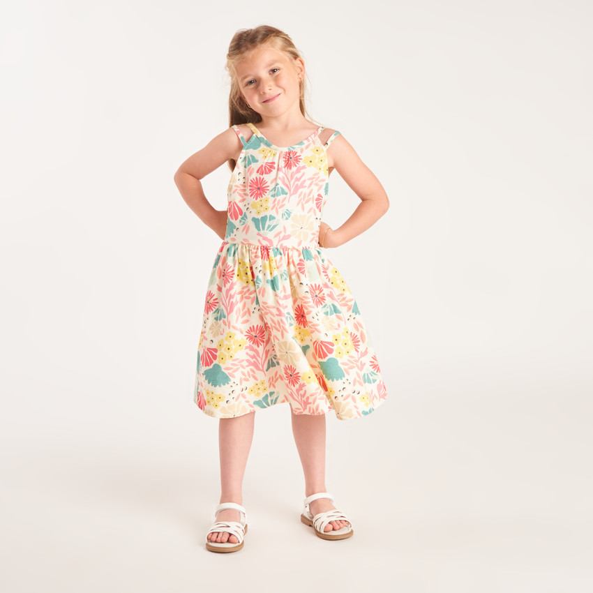Vestido de tirantes con espalda profunda y estampado divertido para niña. 