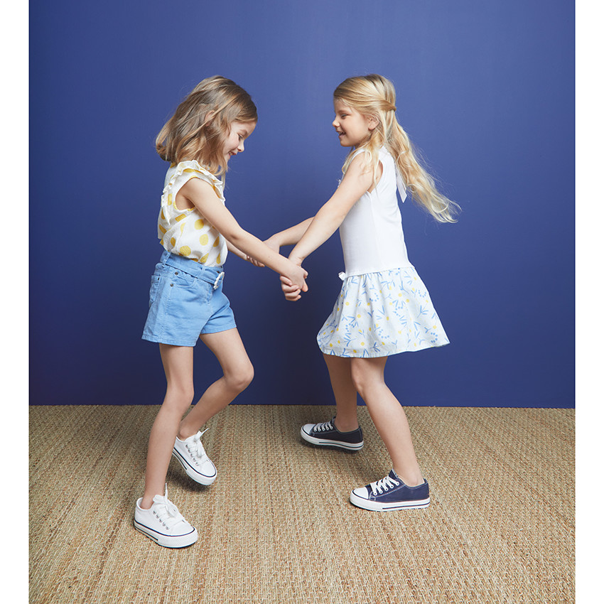 Short style jean avec boucle en forme de fleur pour fille 